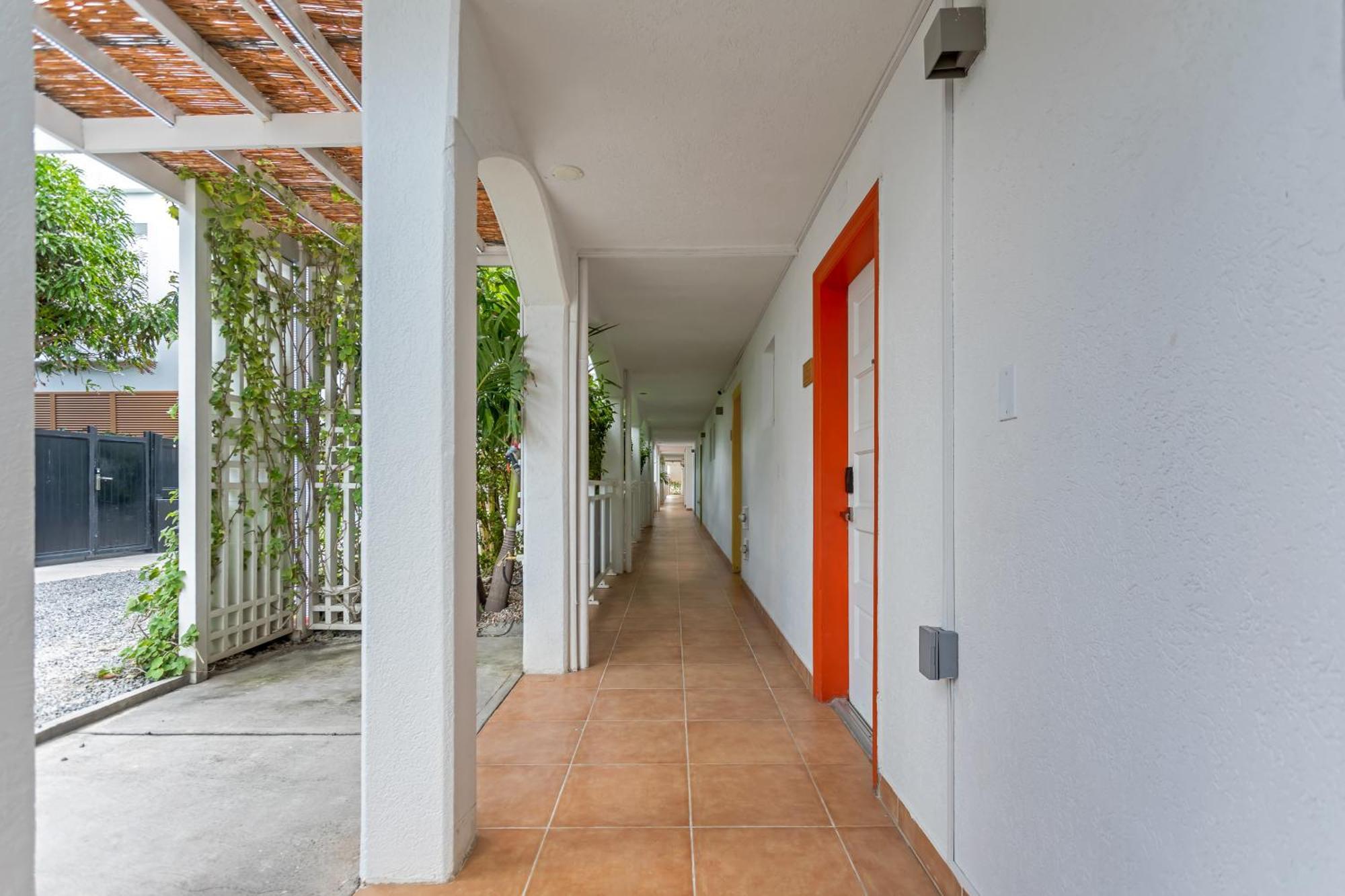 Maho Beach House - Studio - Beach Access エクステリア 写真